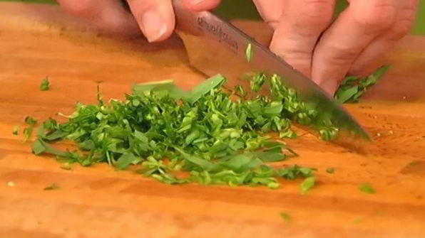 бутерброд с семгой, авокадо и беконом