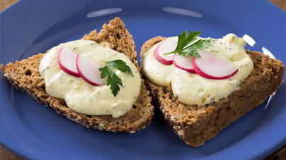 Бутерброд с сыром и яйцом