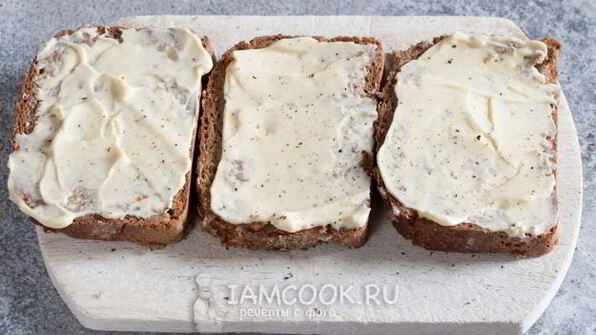 бутерброды балтийский моряк со шпротами