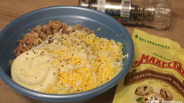 бутерброды на крекерах с сардинами