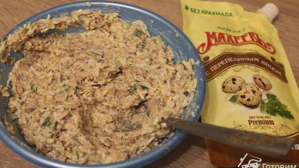 бутерброды на крекерах с сардинами