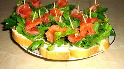 Бутерброды на шпажках