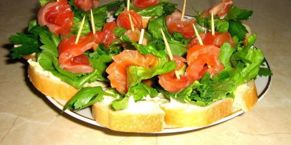 Рецепт бутерброды на шпажках