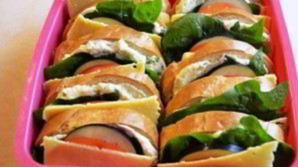 бутерброды с баклажанами и помидором