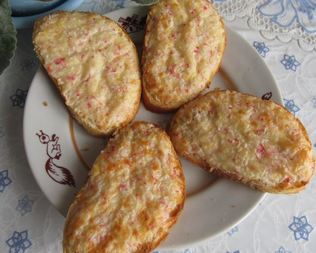 Бутерброды с крабовыми палочками и сыром