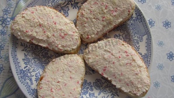 бутерброды с крабовыми палочками и сыром