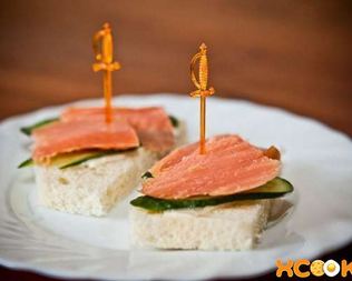 Бутерброды с красной рыбой