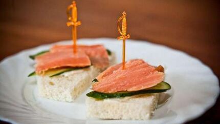 Бутерброды с красной рыбой