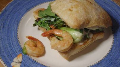 Бутерброды с креветками-мисо