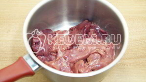 бутерброды с паштетом из куриной печени