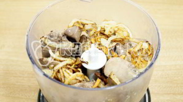 бутерброды с паштетом из куриной печени