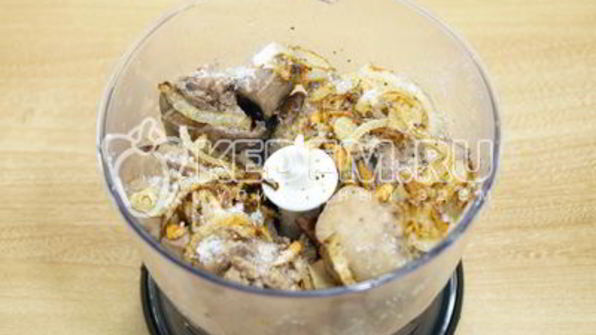 бутерброды с паштетом из куриной печени