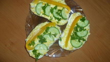 Бутерброды с яйцом и болгарским перцем