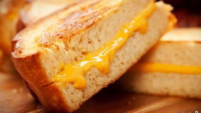 Бутерброды с жареным хлебом и сыром