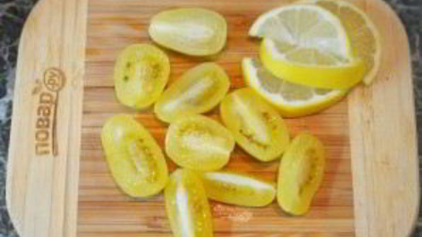 бутерброды со шпротами и копченой семгой