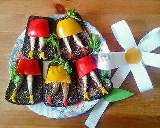 Бутерброды со шпротами праздничные