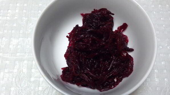 бутерброды со свеклой и селедкой