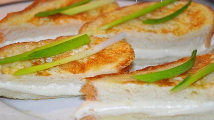 Горячие бутерброды с моцареллой