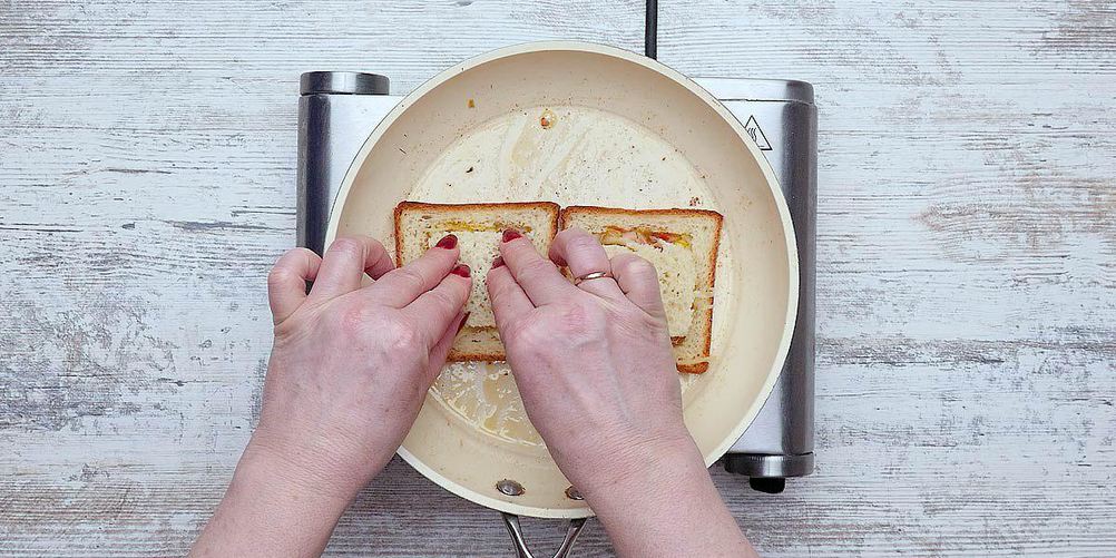 Рецепт горячие бутерброды с сыром на сковороде