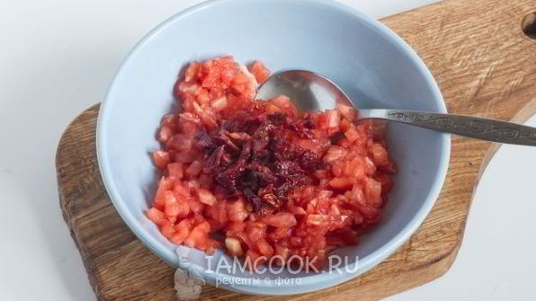 горячие бутерброды с вялеными помидорами и кабачком