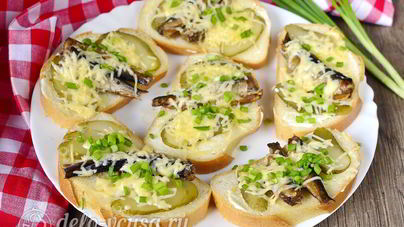 Горячие бутерброды со шпротами