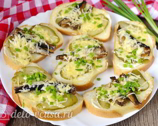 Горячие бутерброды со шпротами