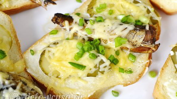 горячие бутерброды со шпротами