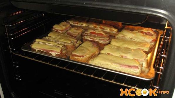 горячие бутерброды в духовке