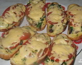 Горячий бутерброд со шпротами