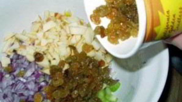 изысканный бутерброд с тунцом