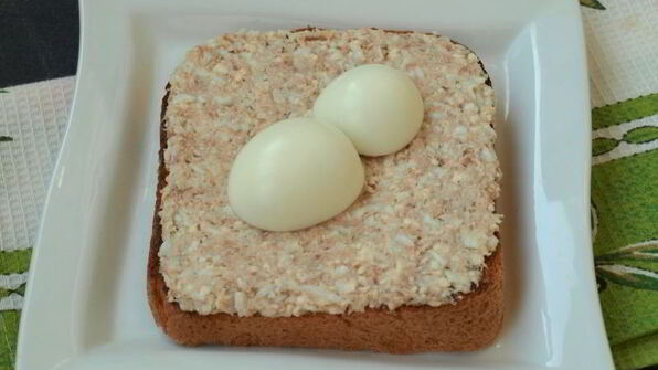 новогодний бутерброд петушок