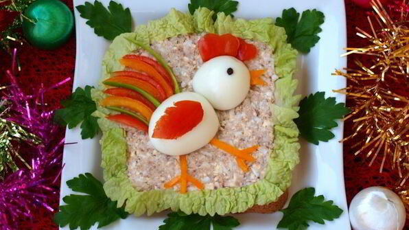 новогодний бутерброд петушок