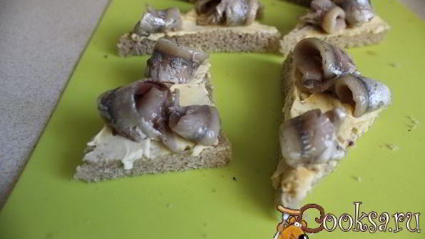 праздничные бутерброды с килькой балтийская весна