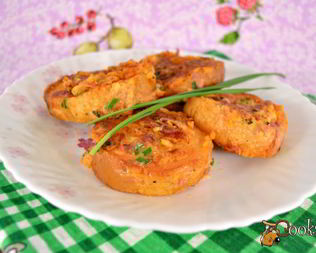 Томатные бутерброды с колбасой и сыром