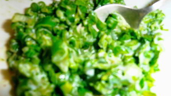 зеленый бутерброд с анчоусами