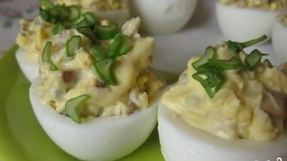 Яйца, фаршированные грибами