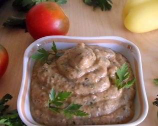 Икра из баклажанов с болгарским перцем и чесноком