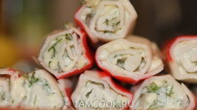 Крабовые палочки, фаршированные сыром и чесноком