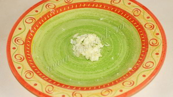 крабовые палочки, фаршированные сыром и чесноком