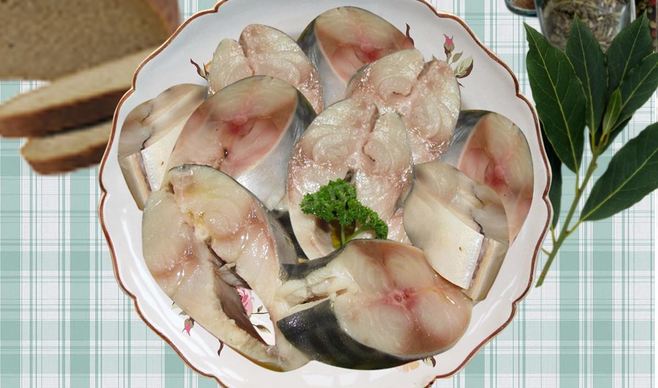 Маринованная скумбрия в соевом соусе