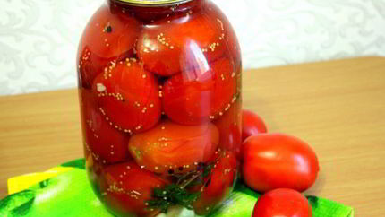 Маринованные помидоры с базиликом и семенами горчицы
