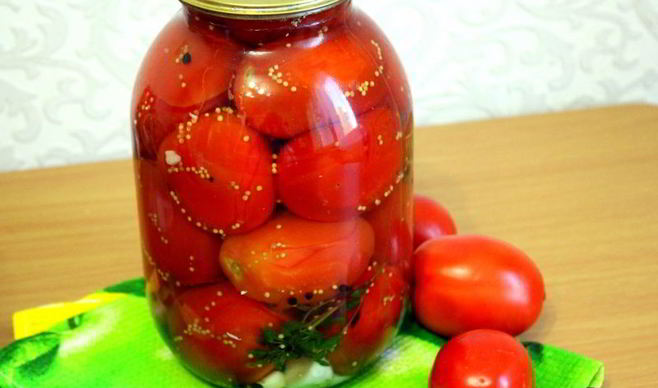 Маринованные помидоры с базиликом и семенами горчицы