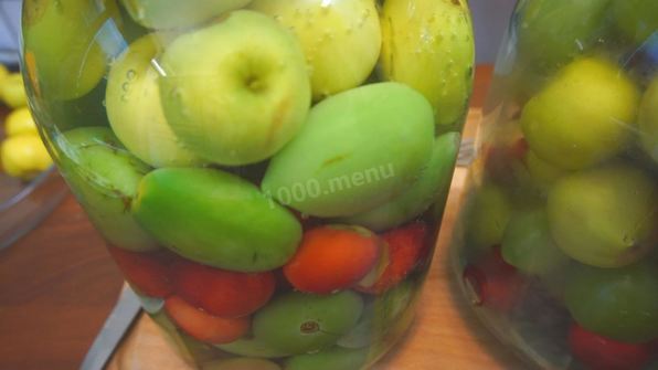 очень вкусные маринованные зеленые помидоры с ранеткой