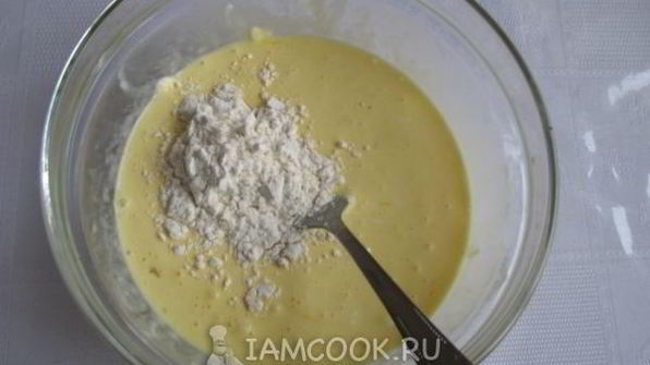 брокколи в сырном омлете с чесноком