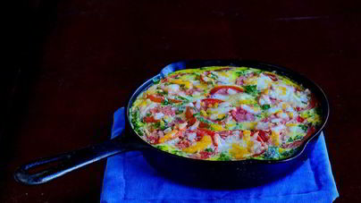 Фриттата с картофелем и ветчиной