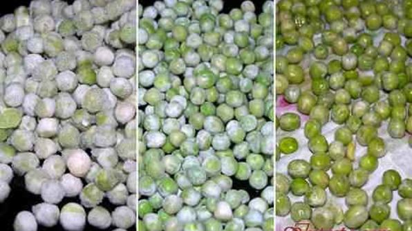 фриттата с зеленым горошком, ветчиной и луком