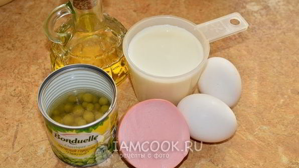 омлет на сковороде