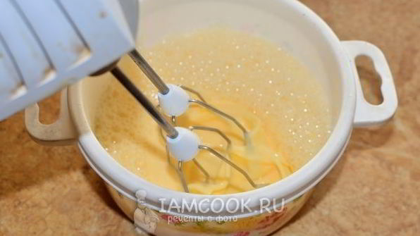 омлет на сковороде