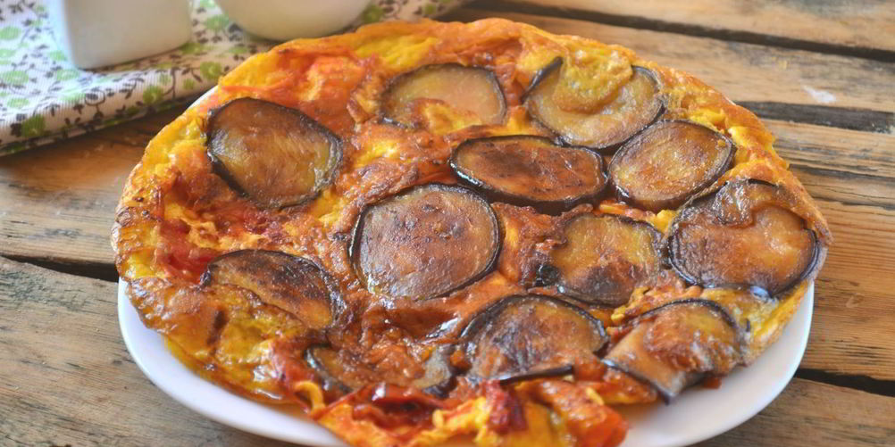 Рецепт омлет с баклажанами и помидорами