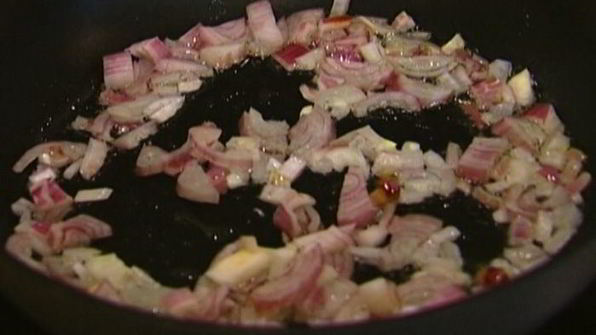 омлет с гренками, брынзой и шпинатом